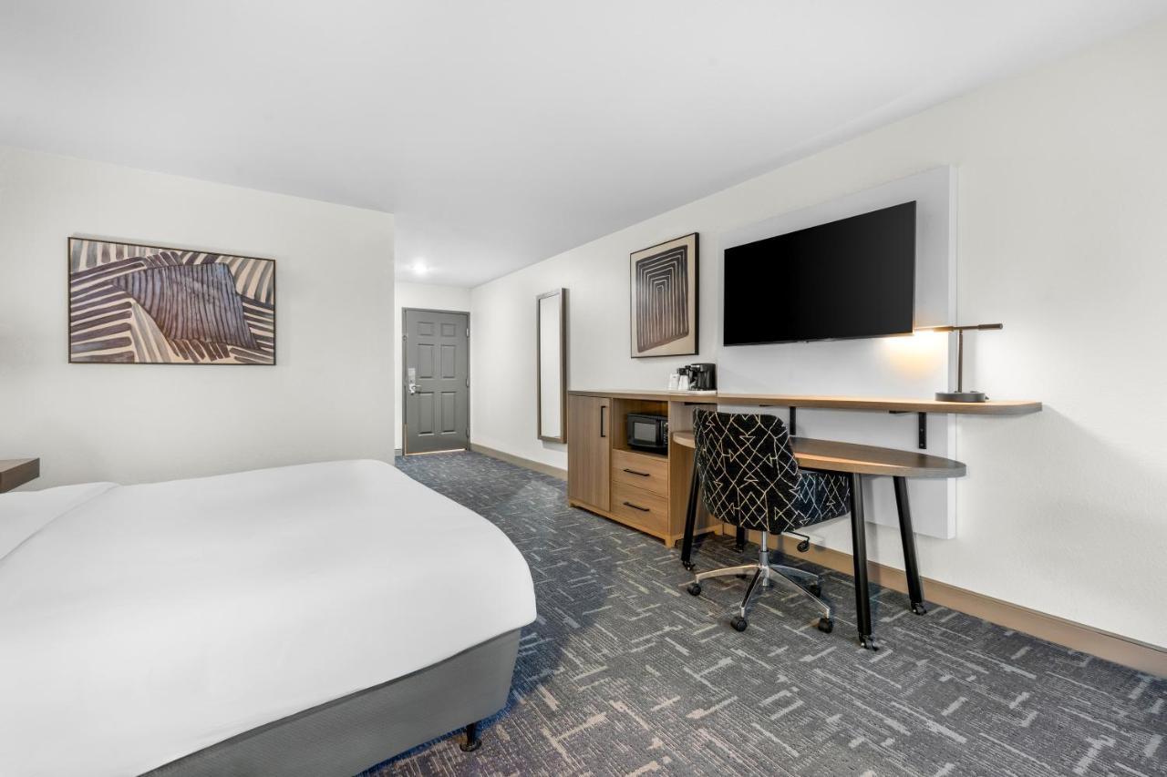 | Motel 6-Crowley, LA