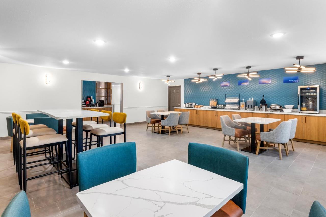 | Motel 6-Crowley, LA