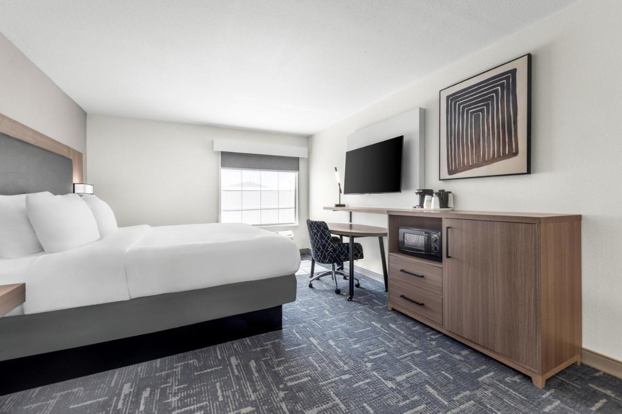 | Motel 6-Crowley, LA