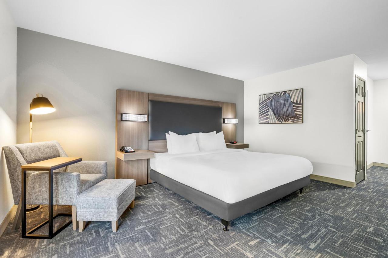 | Motel 6-Crowley, LA