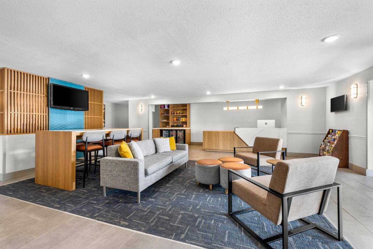 | Motel 6-Crowley, LA