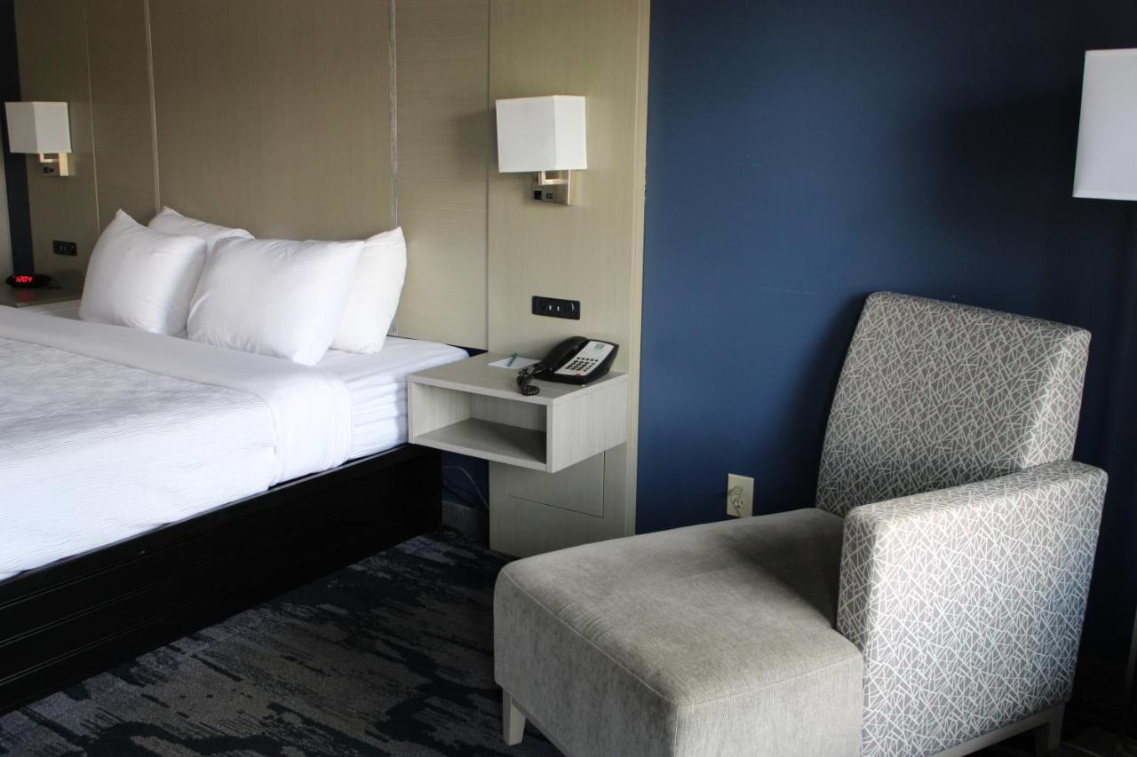 King Room - Accessible/Non-Smoking at Quality Inn Scottsboro US/72 - Lake Guntersville Area