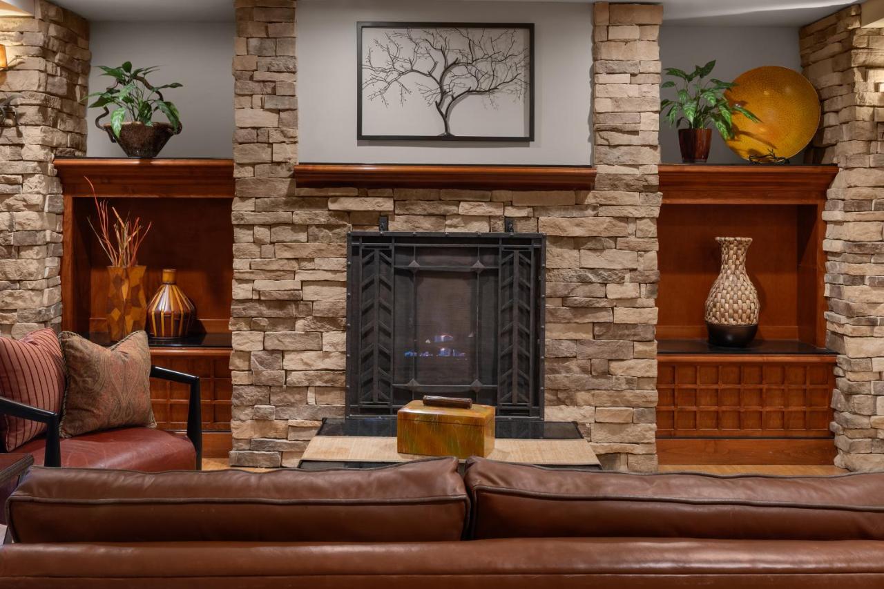 | Larkspur Landing Pleasanton - An All-Suite Hotel