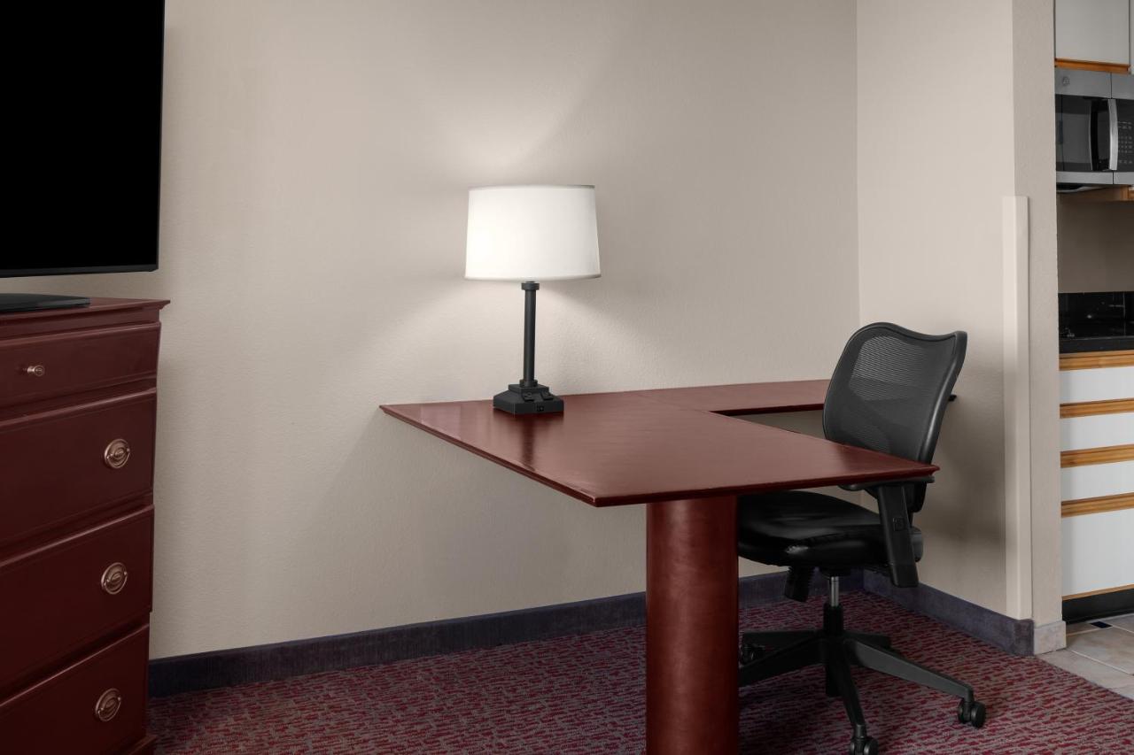 | Larkspur Landing Pleasanton - An All-Suite Hotel