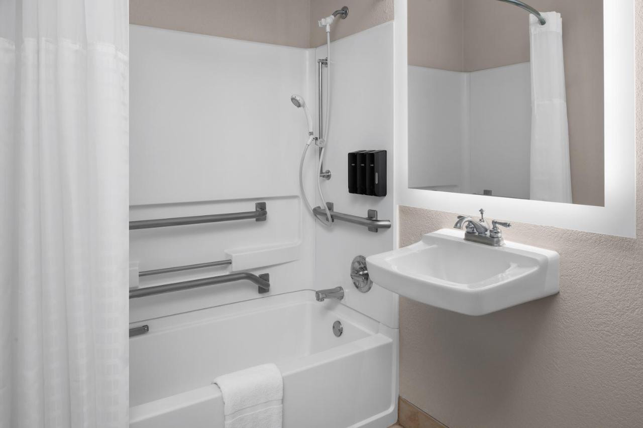 | Larkspur Landing Sunnyvale - An All-Suite Hotel