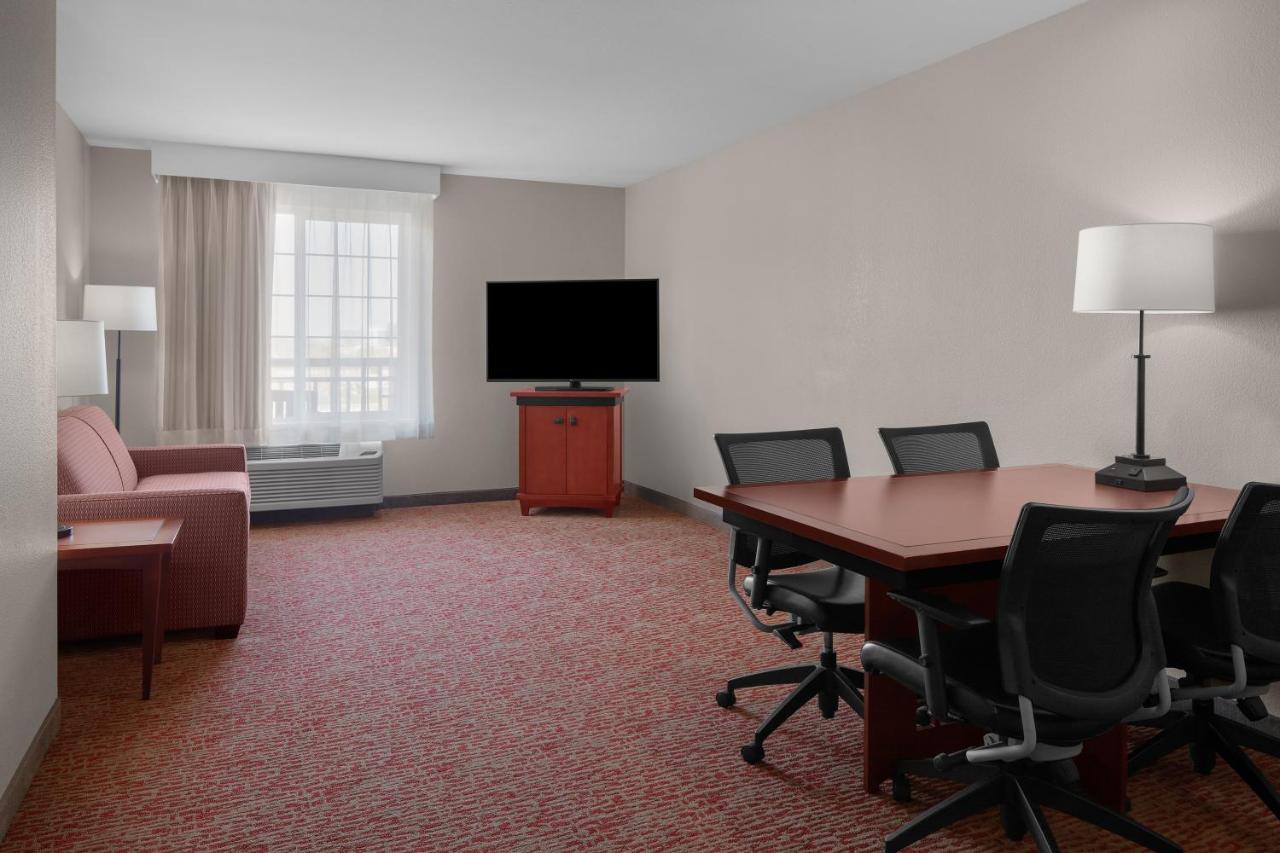| Larkspur Landing Sunnyvale - An All-Suite Hotel