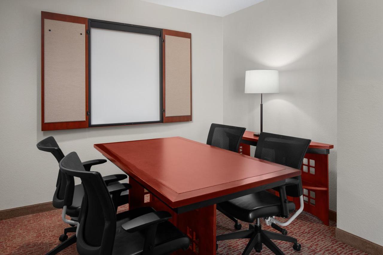 | Larkspur Landing Sunnyvale - An All-Suite Hotel