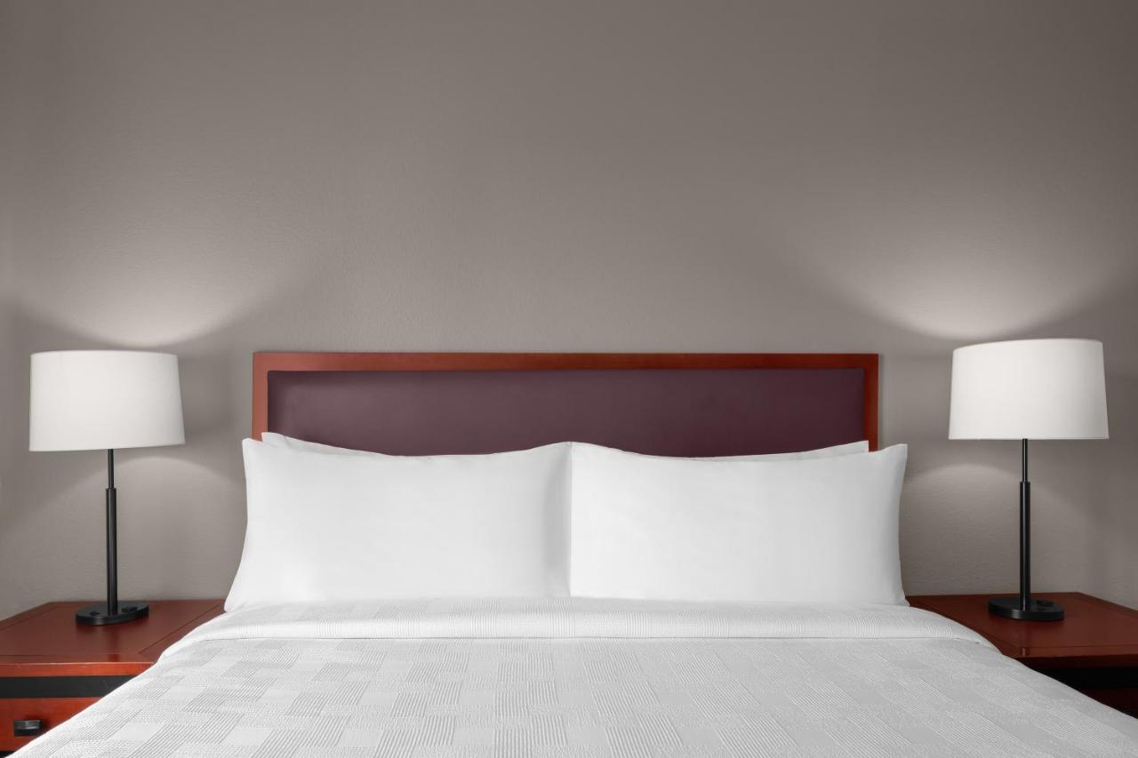 | Larkspur Landing South San Francisco - An All-Suite Hotel