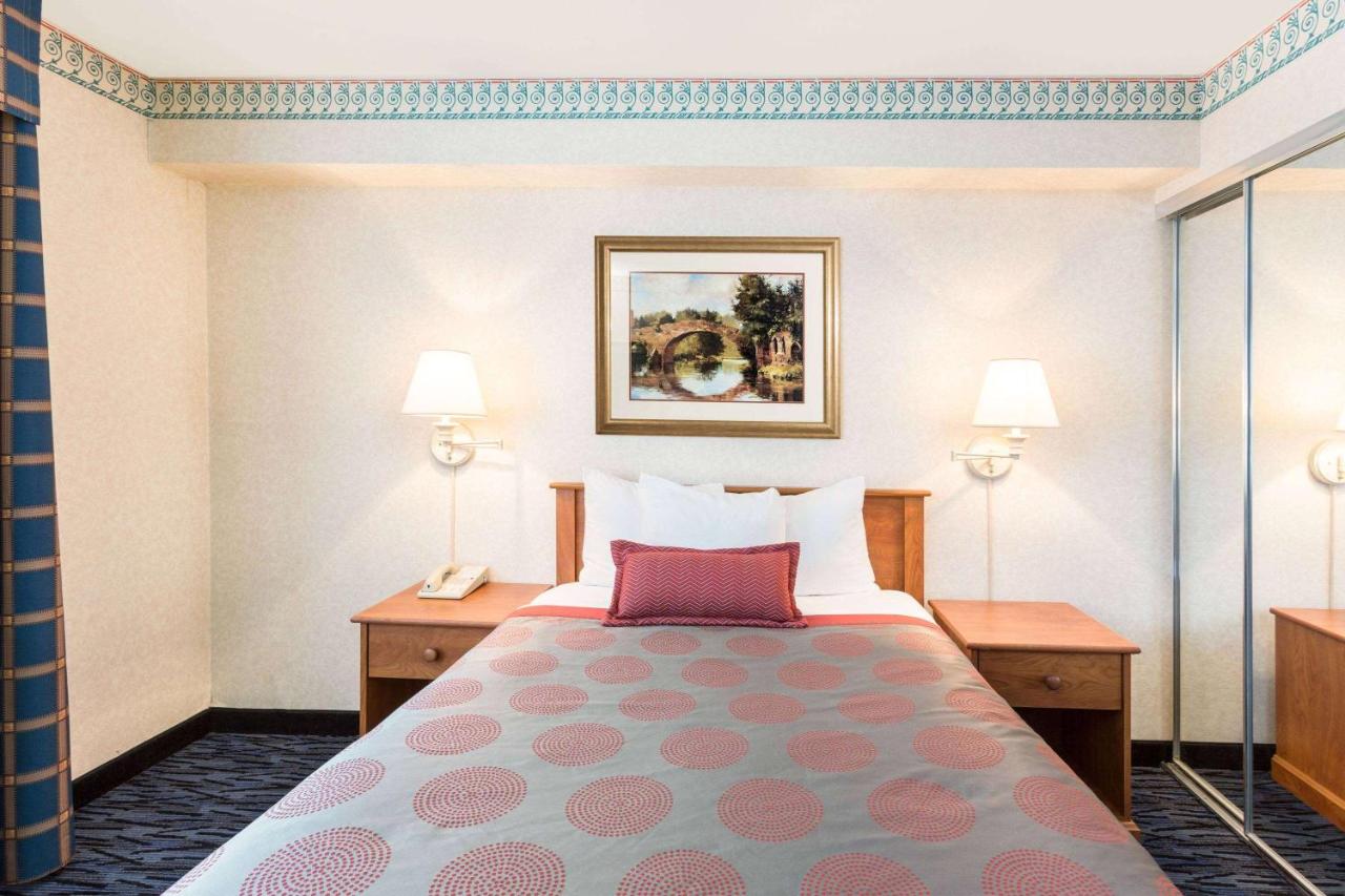  | Ramada by Wyndham Kent Seattle Area