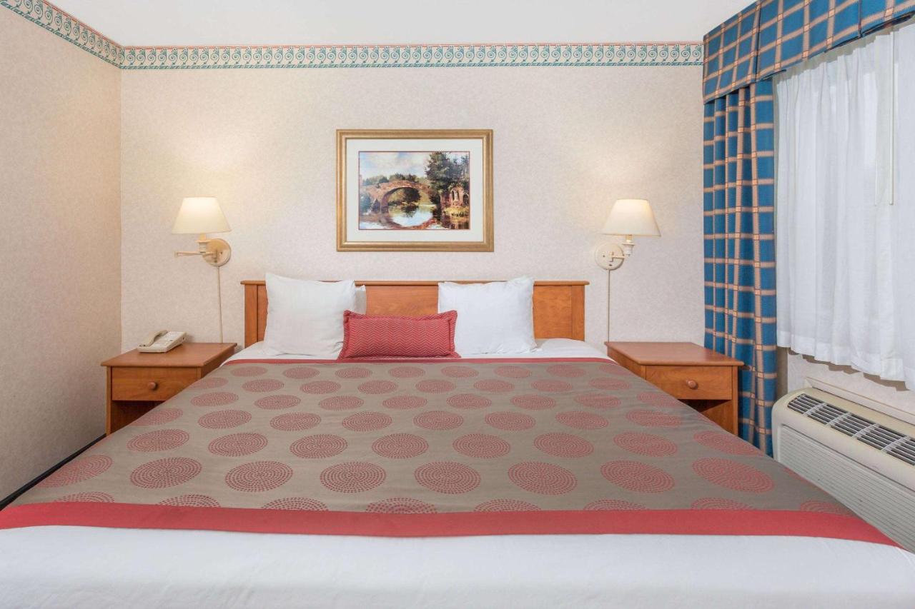 | Ramada by Wyndham Kent Seattle Area
