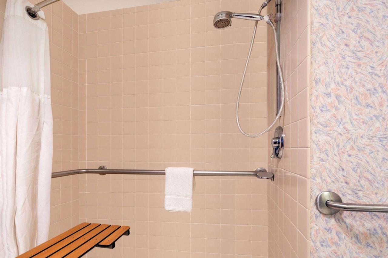  | Ramada by Wyndham Kent Seattle Area