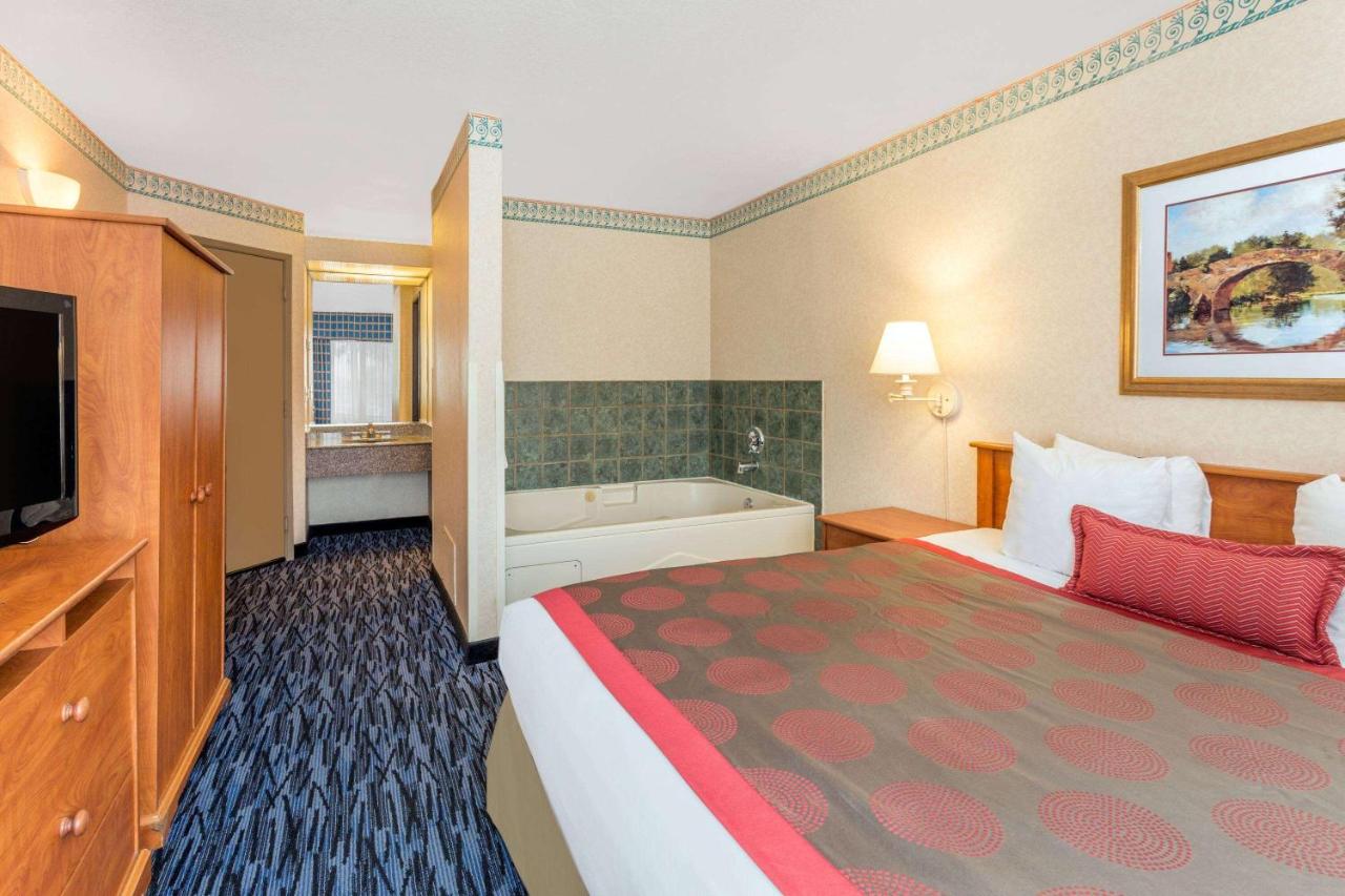  | Ramada by Wyndham Kent Seattle Area