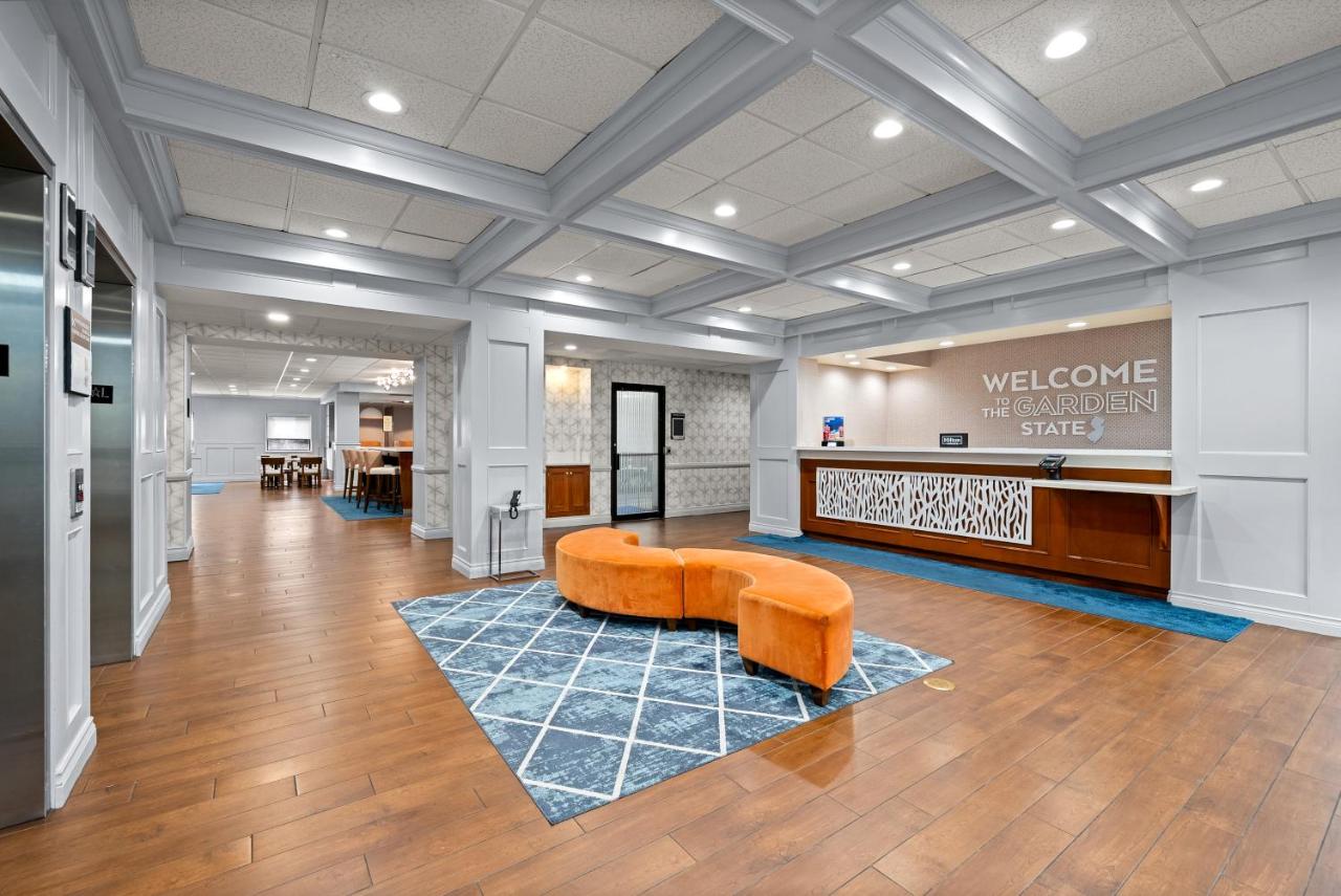 | Hampton Inn Bordentown