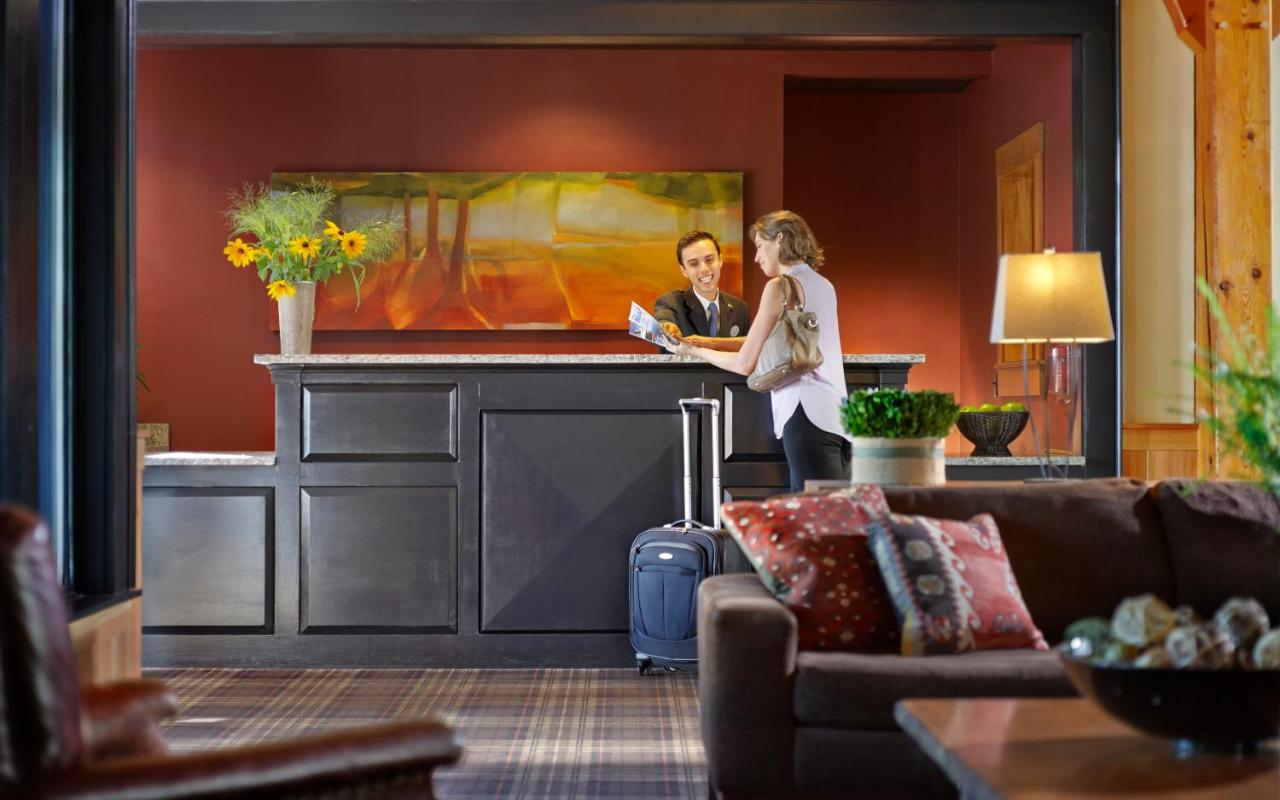 | Green Mountain Suites Hotel