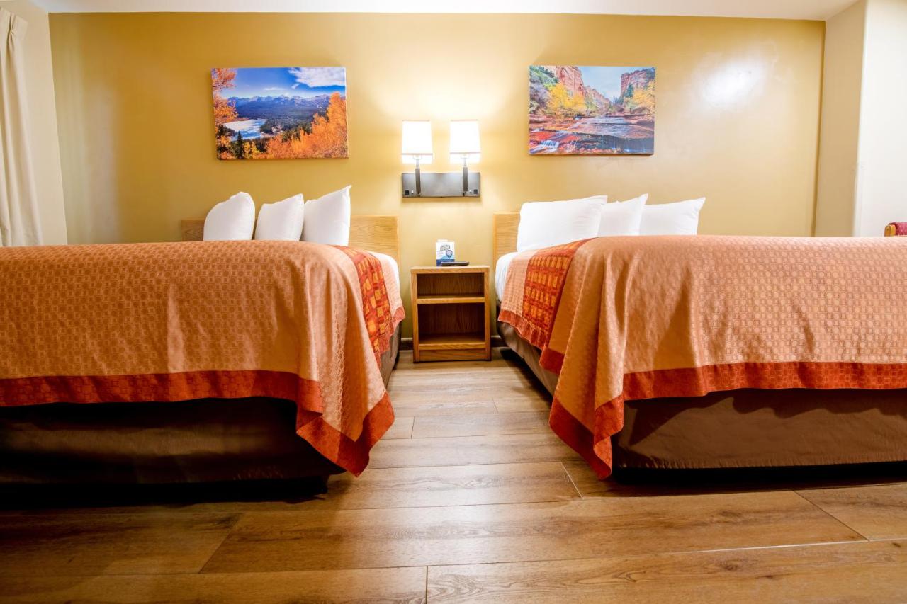 | Glenwood Springs Cedar Lodge
