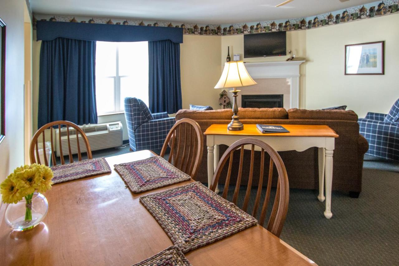  | Blue Gate Garden Inn