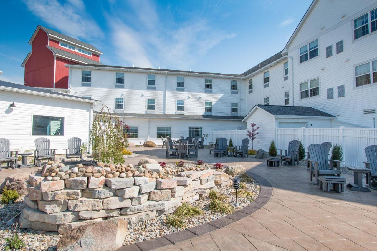  | Blue Gate Garden Inn