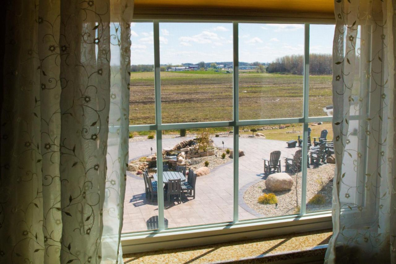  | Blue Gate Garden Inn