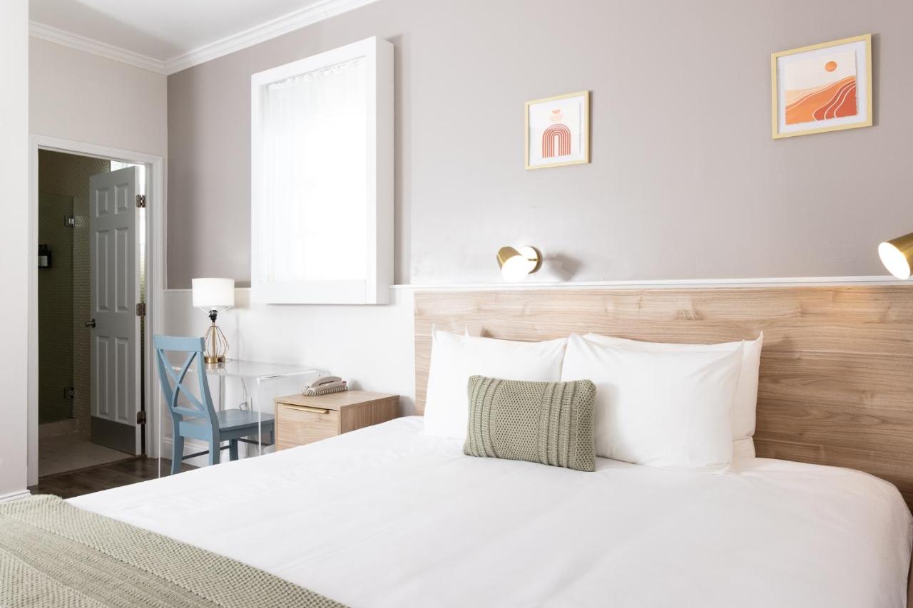 | Riviere South Beach Hotel