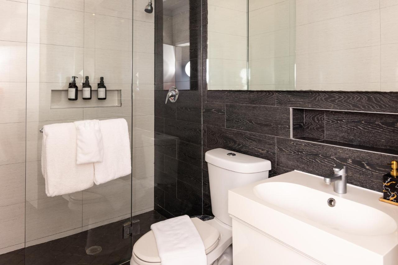 | Riviere South Beach Hotel
