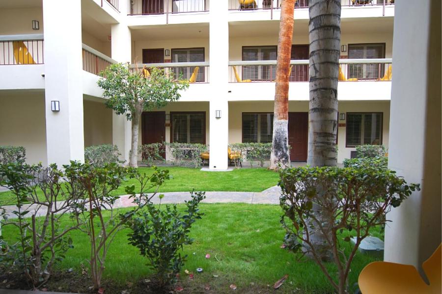 | Palm Mountain Resort & Spa