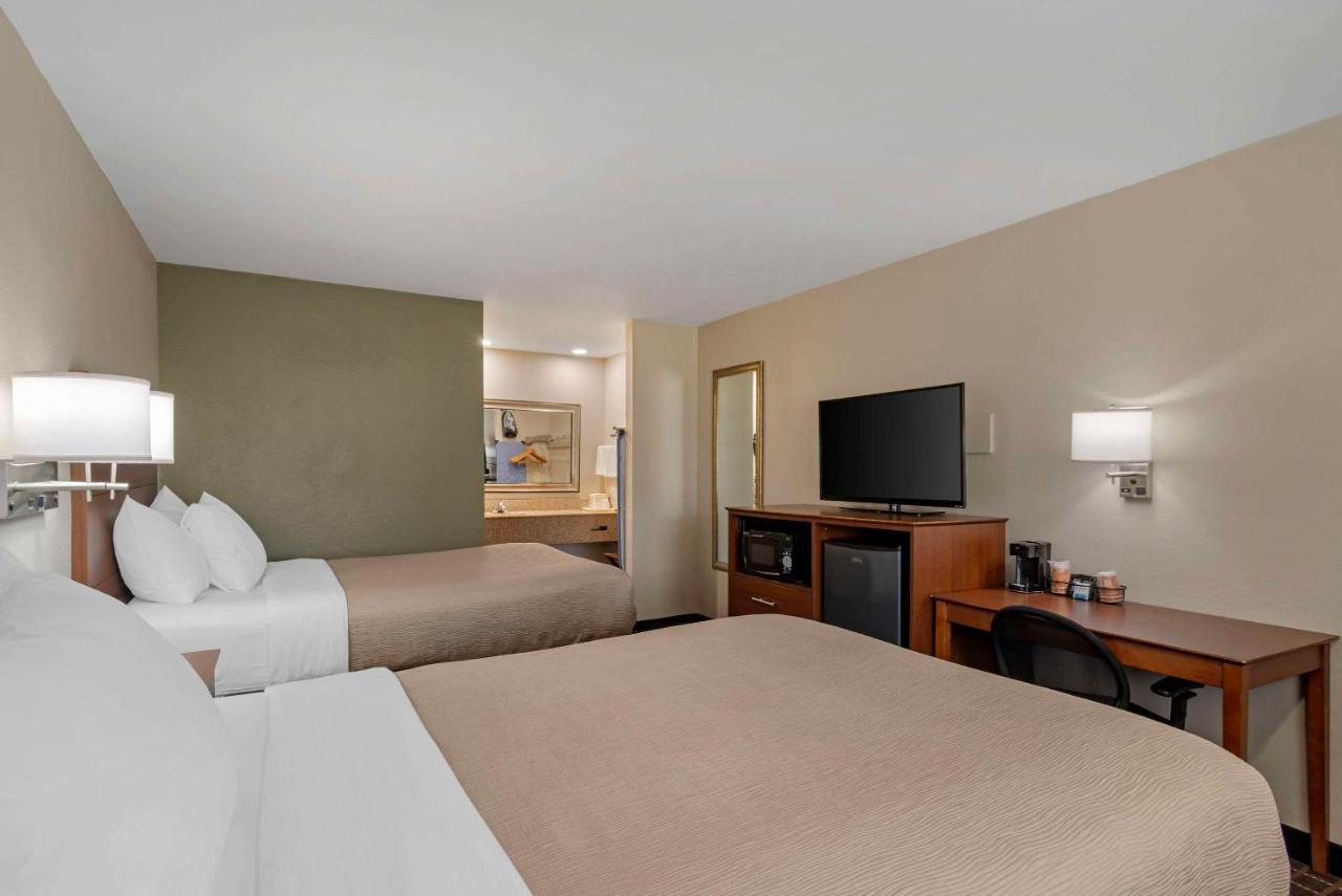 Double Room - Smoking at Quality Inn & Suites Morrow Atlanta South