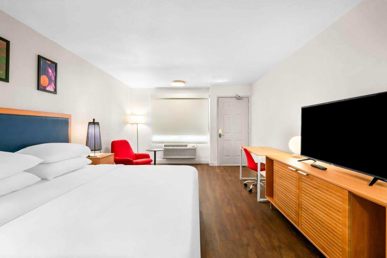 King Room - Accessible/Non-Smoking at Quality Inn & Suites Indio I-10