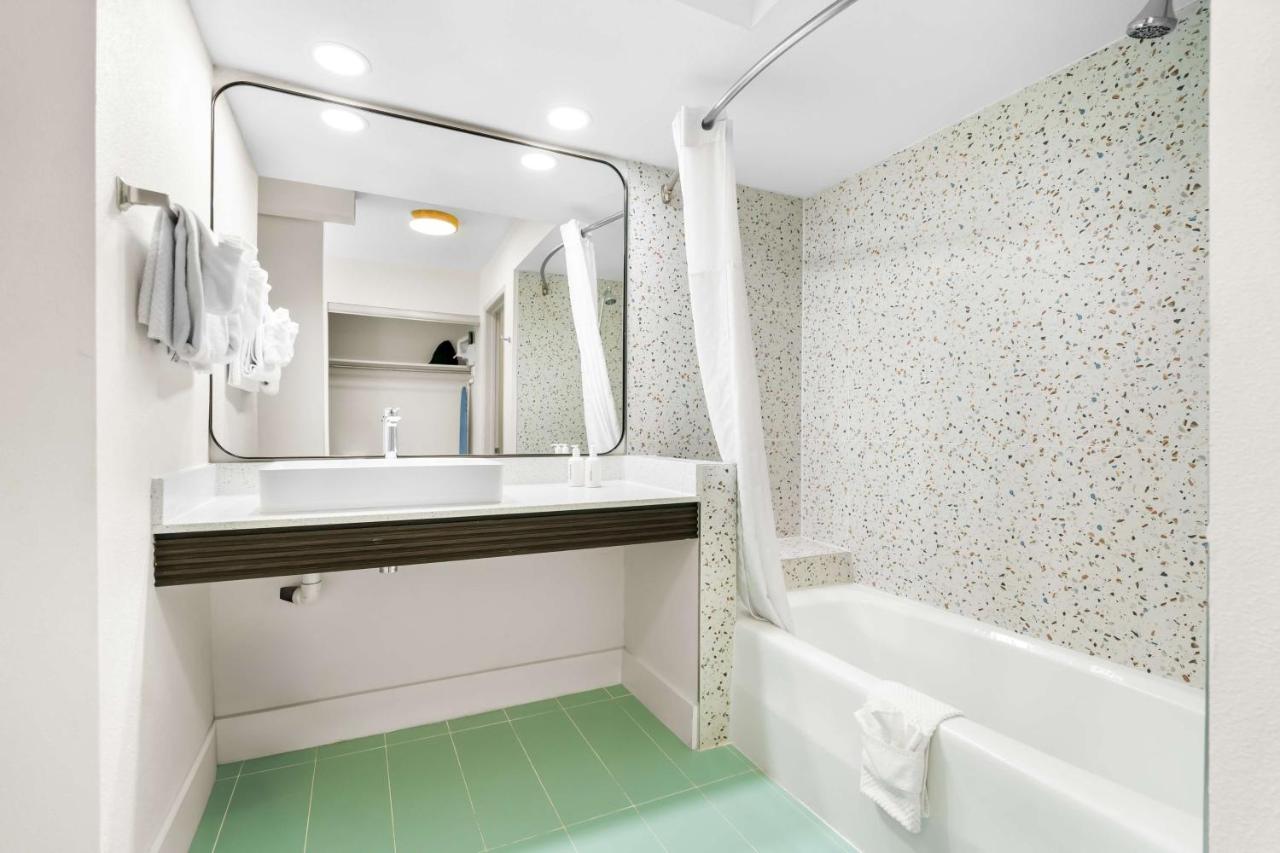 Junior King Suite - Non-Smoking at Quality Inn & Suites Indio I-10