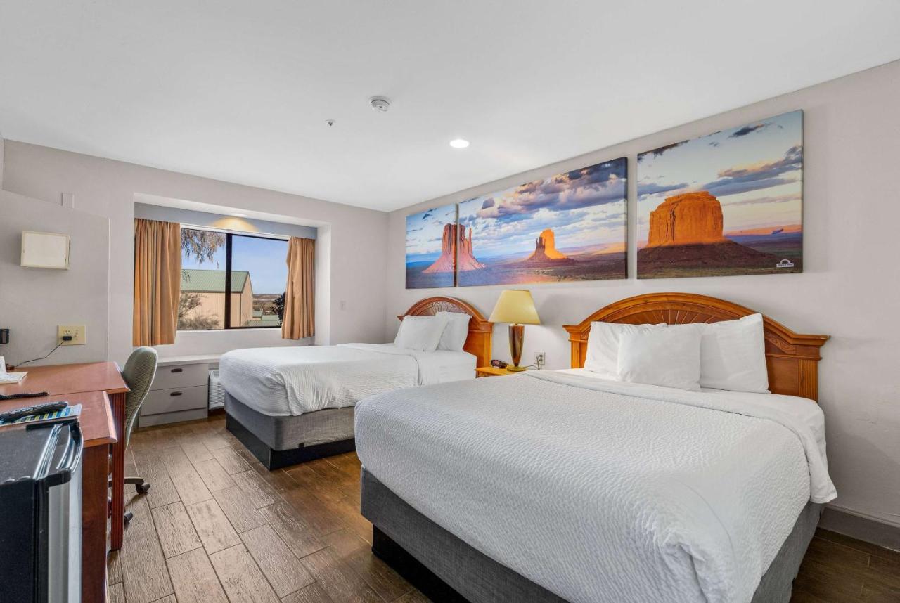 Queen Room with Two Queen Beds - Mobility Accessible/Non-Pet Friendly/Non-Smoking at Days Inn by Wyndham Camp Verde Arizona