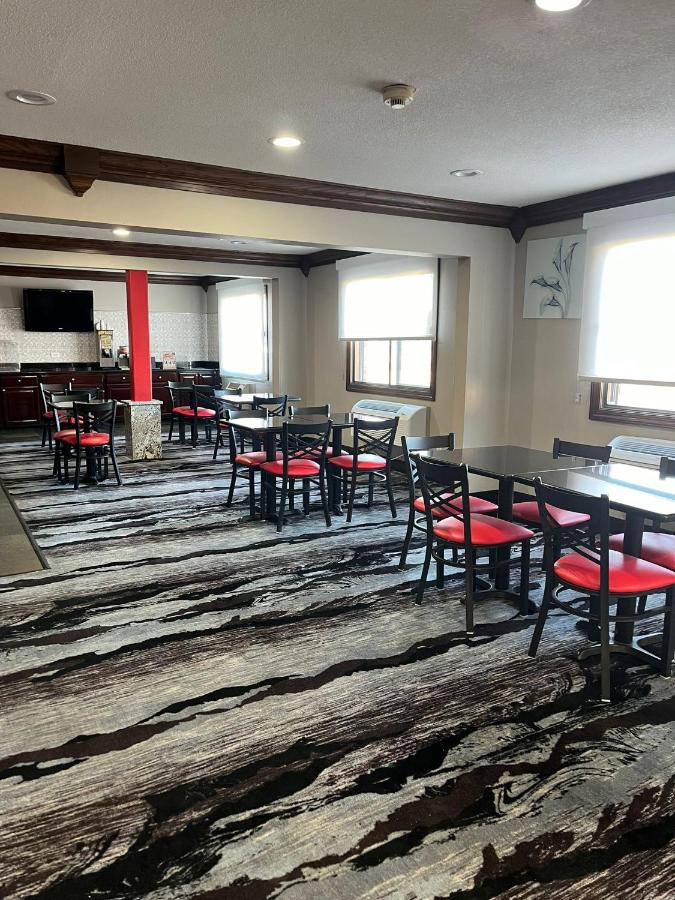  | SureStay Hotel by Best Western Cedar Rapids