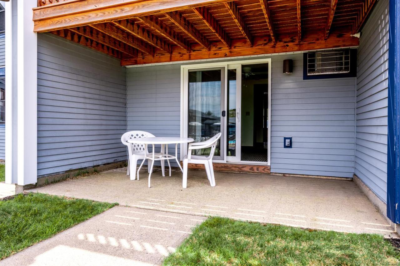 | Nautical Mile Resort