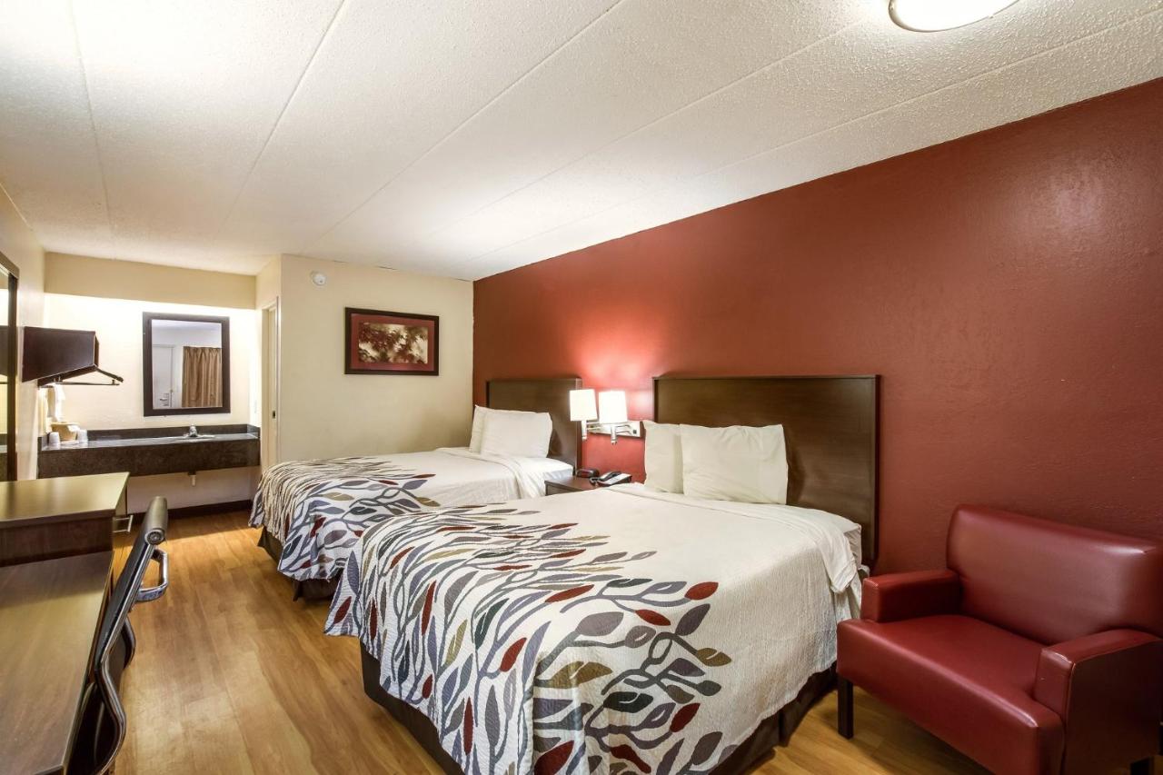 Superior Room with Two Double Beds Non-Smoking at Red Roof Inn Saginaw - Frankenmuth