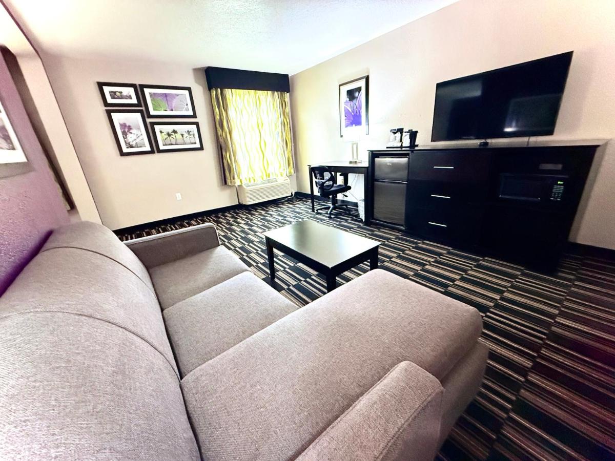 Suite with Two Queen Beds - Non-Smoking at La Quinta Inn & Suites by Wyndham Orlando Universal area