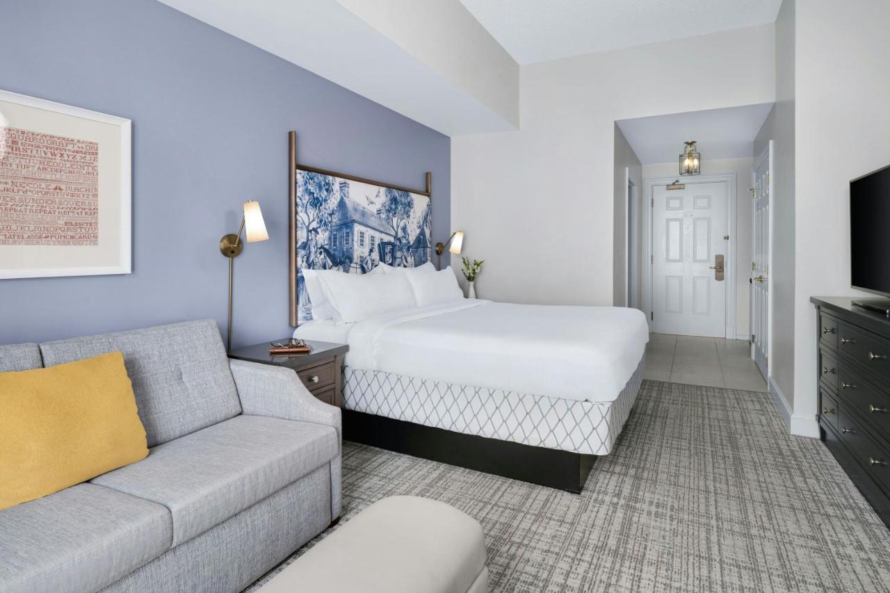 King Room with Sofa Bed at Marriott's Manor Club at Ford's Colony