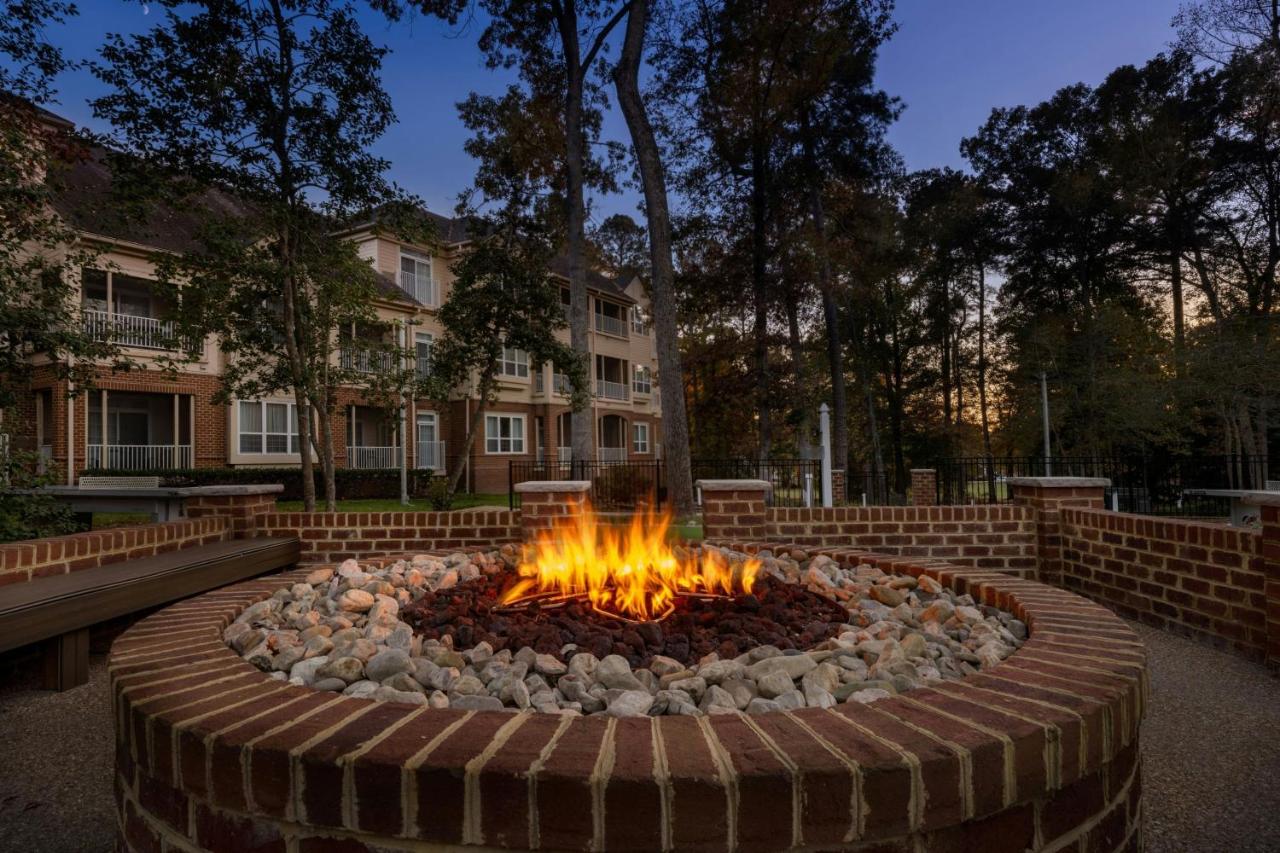 | Marriott's Manor Club at Ford's Colony