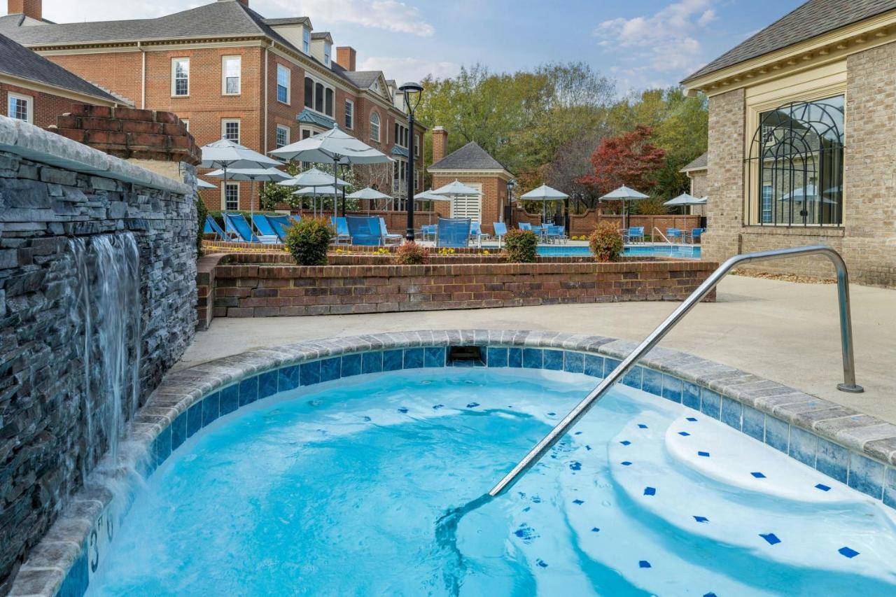 | Marriott's Manor Club at Ford's Colony