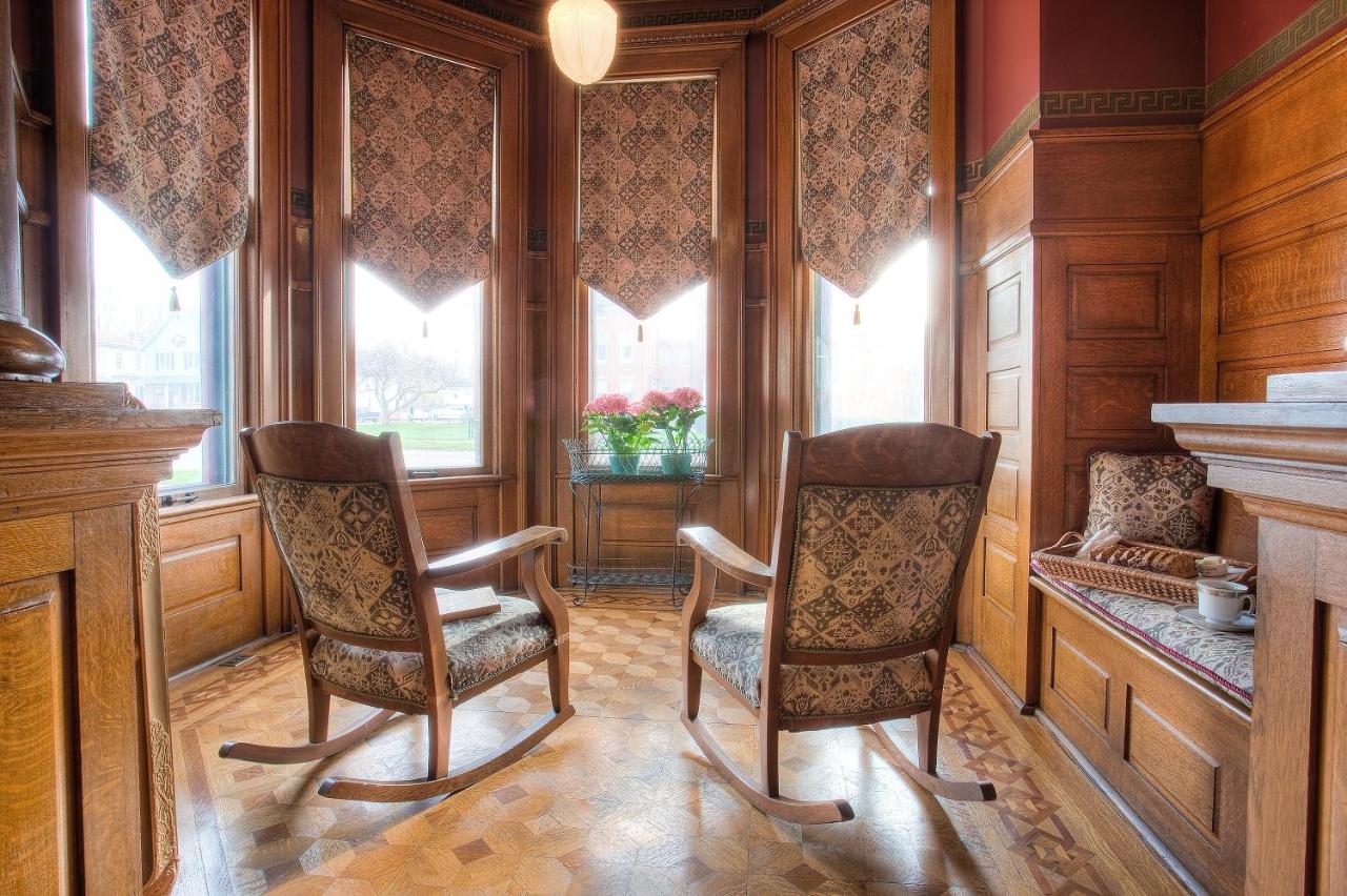  | Market Street Inn