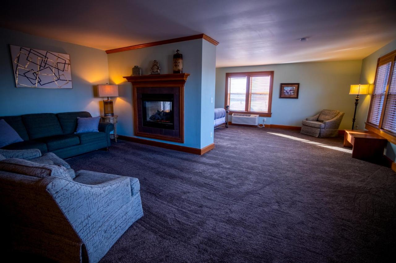 King Suite at Nuks Executive Suites