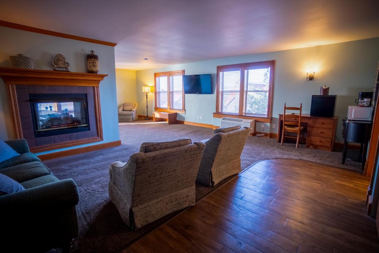 King Suite at Nuks Executive Suites