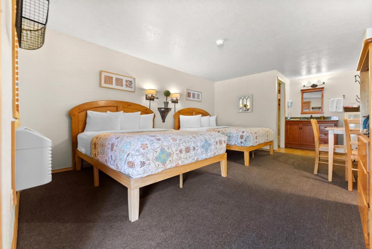 | Mt Gardner Inn
