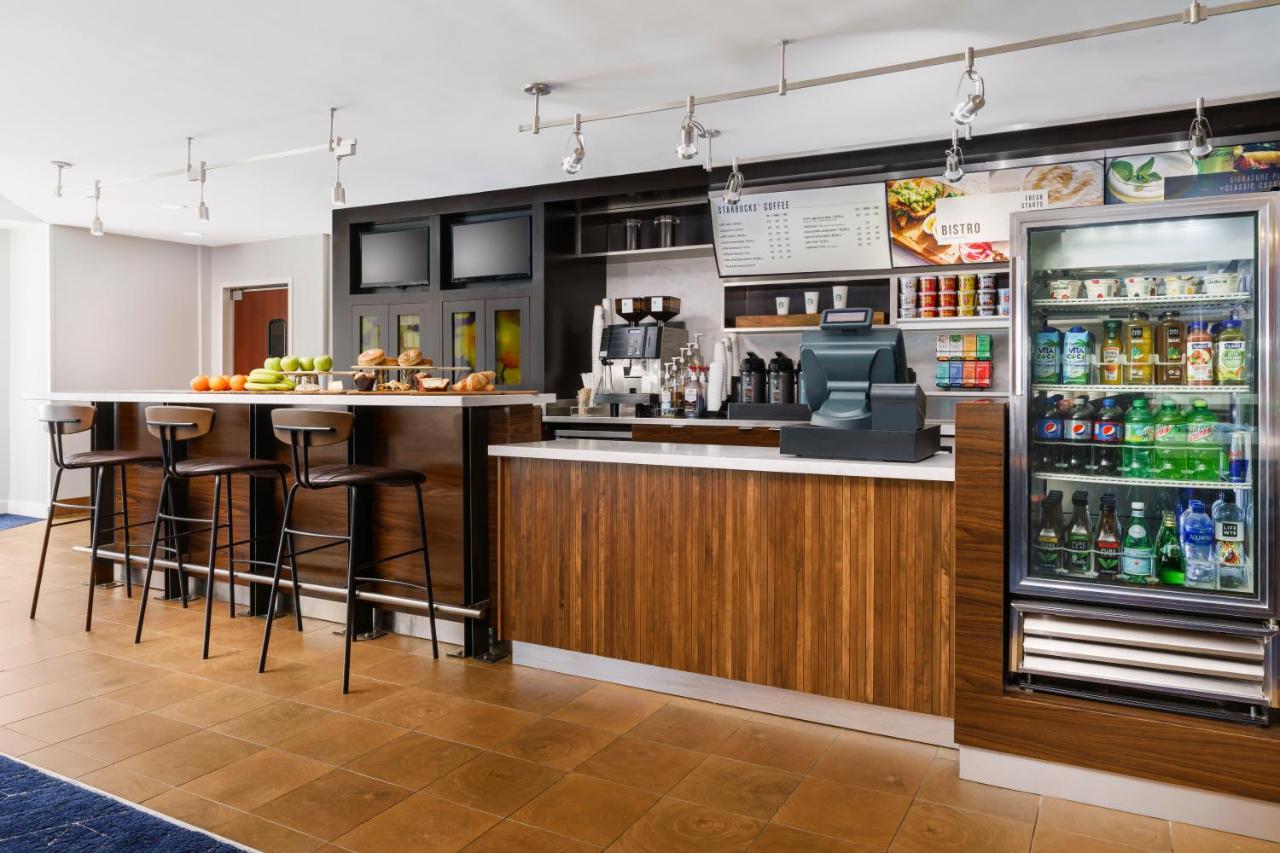 | Courtyard Hartford Farmington
