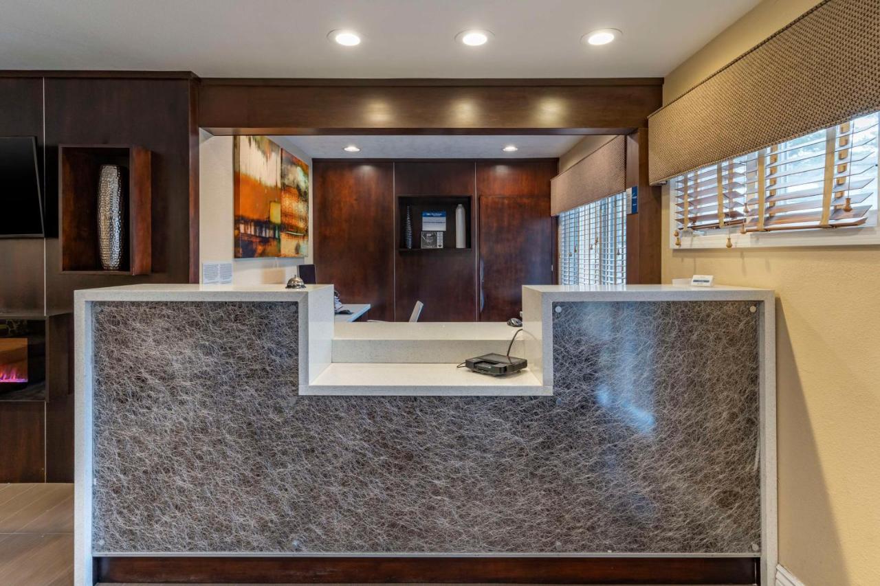 | Best Western Carmel's Town House Lodge