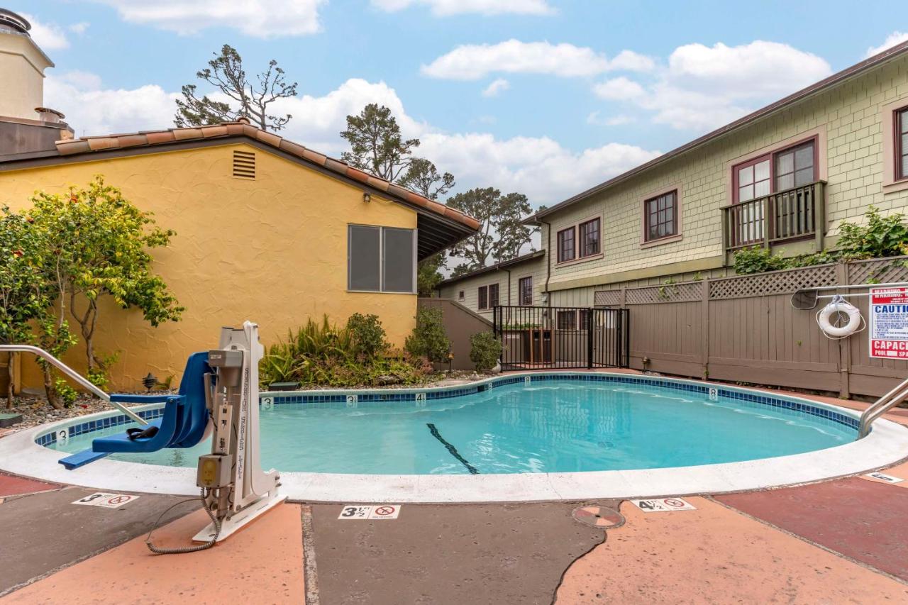 | Best Western Carmel's Town House Lodge