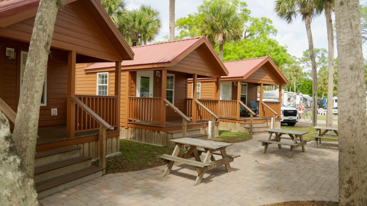| Road Runner Travel Resort