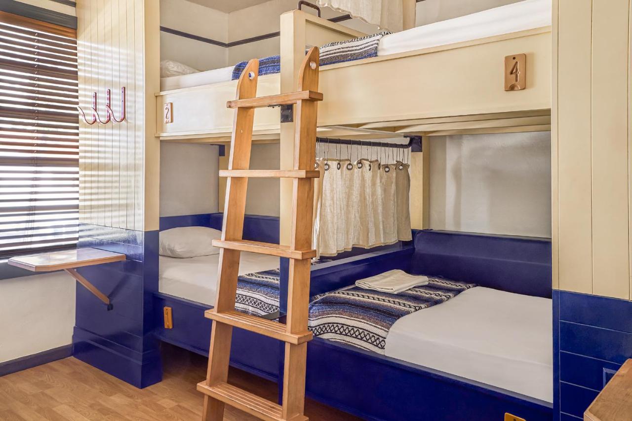 Standard Quadruple Room at Freehand Miami