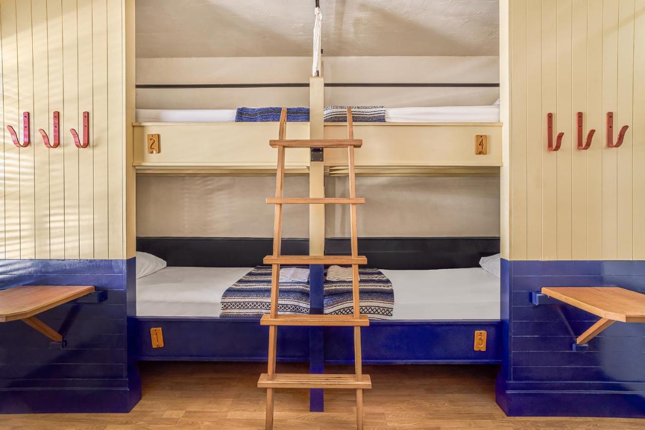 Standard Quadruple Room at Freehand Miami
