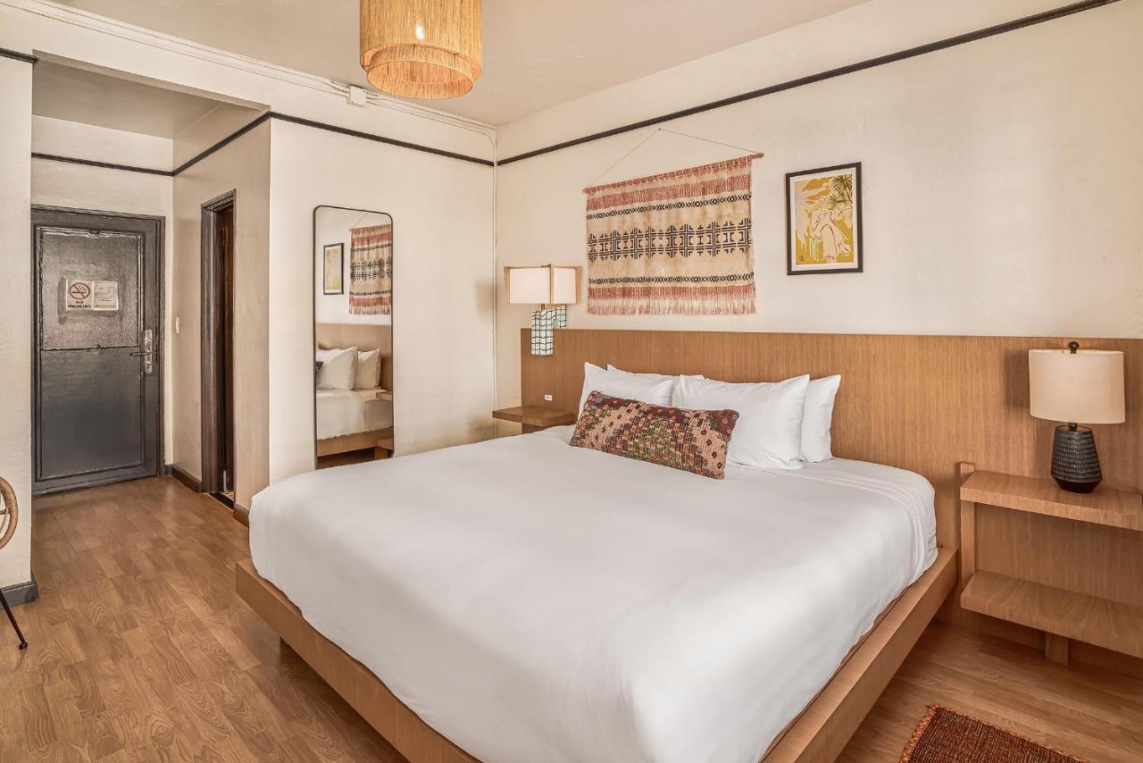 Superior King Room at Freehand Miami