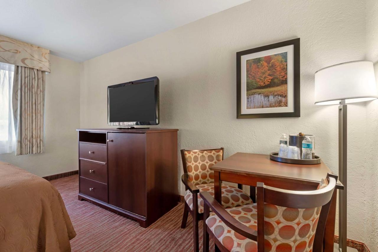 Double Room at Best Western Plus Concord Inn