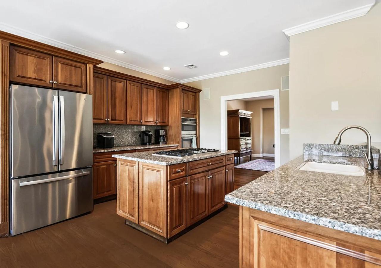 | Villa Skylar