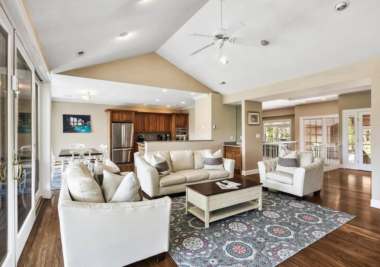 | Villa Skylar